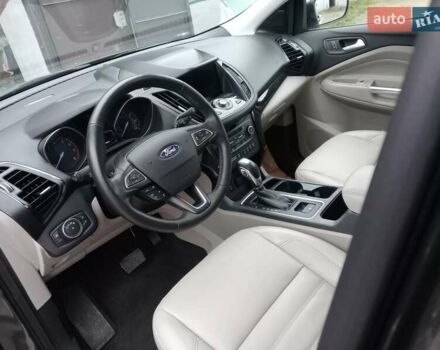 Сірий Форд Ескейп, об'ємом двигуна 2 л та пробігом 145 тис. км за 16200 $, фото 19 на Automoto.ua