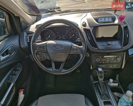 Серый Форд Эскейп, объемом двигателя 1.5 л и пробегом 74 тыс. км за 13990 $, фото 14 на Automoto.ua
