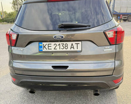 Сірий Форд Ескейп, об'ємом двигуна 1.5 л та пробігом 76 тис. км за 14100 $, фото 7 на Automoto.ua