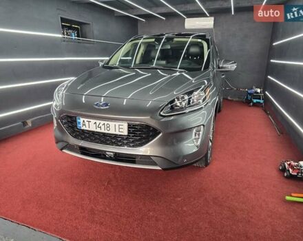 Серый Форд Эскейп, объемом двигателя 2 л и пробегом 137 тыс. км за 18450 $, фото 7 на Automoto.ua