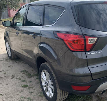 Серый Форд Эскейп, объемом двигателя 1.5 л и пробегом 116 тыс. км за 13700 $, фото 3 на Automoto.ua