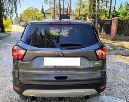 Форд Эскейп 2019 в Киеве на Automoto.ua Серый Форд Эскейп, объемом двигателя 1.5 л и пробегом 97 тыс. км за 8700 $, фото 8 на Automoto.ua