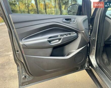 Серый Форд Эскейп, объемом двигателя 2.5 л и пробегом 54 тыс. км за 16800 $, фото 10 на Automoto.ua