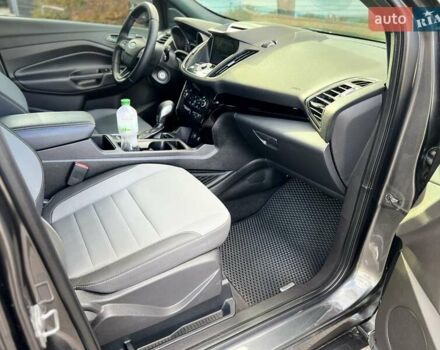 Серый Форд Эскейп, объемом двигателя 2.5 л и пробегом 54 тыс. км за 16800 $, фото 15 на Automoto.ua