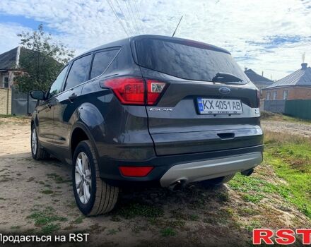 Сірий Форд Ескейп, об'ємом двигуна 1.5 л та пробігом 114 тис. км за 13700 $, фото 1 на Automoto.ua