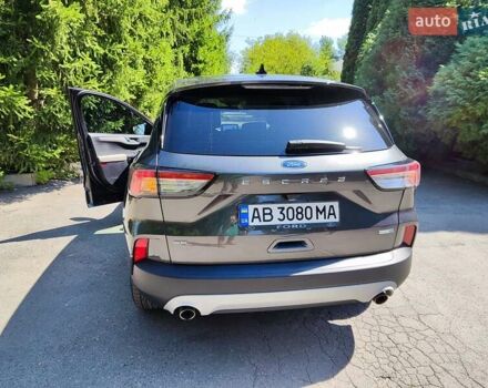 Сірий Форд Ескейп, об'ємом двигуна 1.5 л та пробігом 218 тис. км за 15500 $, фото 2 на Automoto.ua