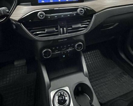 Серый Форд Эскейп, объемом двигателя 2.5 л и пробегом 86 тыс. км за 13800 $, фото 9 на Automoto.ua