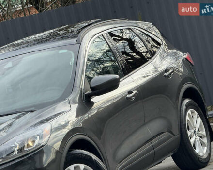 Серый Форд Эскейп, объемом двигателя 1.5 л и пробегом 166 тыс. км за 14500 $, фото 3 на Automoto.ua