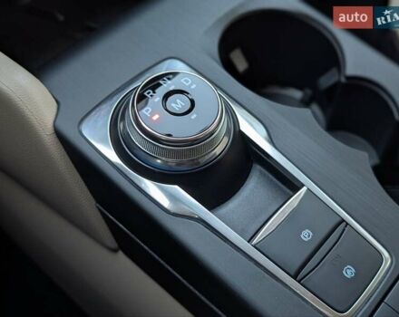 Сірий Форд Ескейп, об'ємом двигуна 2 л та пробігом 46 тис. км за 20900 $, фото 40 на Automoto.ua