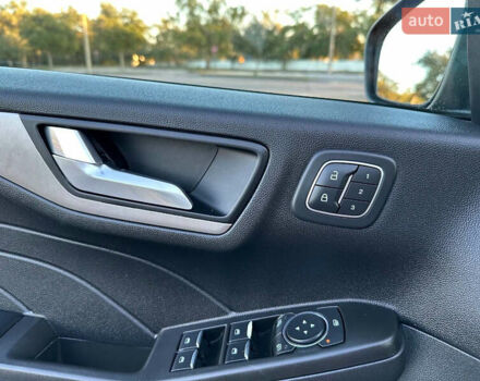 Серый Форд Эскейп, объемом двигателя 0 л и пробегом 156 тыс. км за 16999 $, фото 14 на Automoto.ua