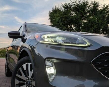 Сірий Форд Ескейп, об'ємом двигуна 2 л та пробігом 108 тис. км за 11500 $, фото 3 на Automoto.ua