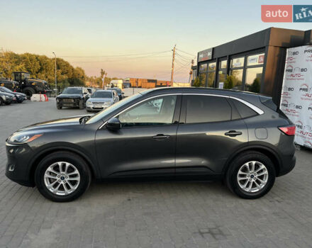 Серый Форд Эскейп, объемом двигателя 1.5 л и пробегом 158 тыс. км за 15750 $, фото 2 на Automoto.ua