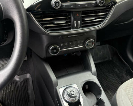 Сірий Форд Ескейп, об'ємом двигуна 1.5 л та пробігом 118 тис. км за 15900 $, фото 12 на Automoto.ua