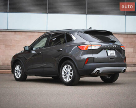 Серый Форд Эскейп, объемом двигателя 1.5 л и пробегом 49 тыс. км за 18600 $, фото 3 на Automoto.ua