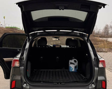 Серый Форд Эскейп, объемом двигателя 2 л и пробегом 71 тыс. км за 21500 $, фото 4 на Automoto.ua