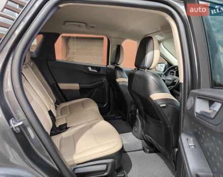 Серый Форд Эскейп, объемом двигателя 2.5 л и пробегом 196 тыс. км за 19450 $, фото 23 на Automoto.ua