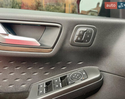 Серый Форд Эскейп, объемом двигателя 2 л и пробегом 51 тыс. км за 18999 $, фото 38 на Automoto.ua