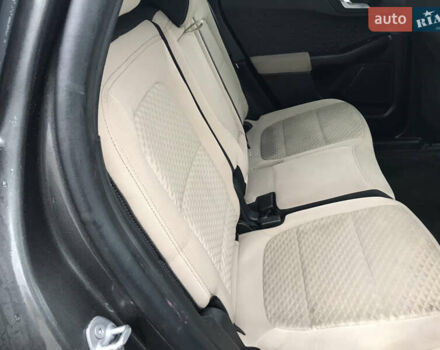 Серый Форд Эскейп, объемом двигателя 2.5 л и пробегом 229 тыс. км за 16800 $, фото 3 на Automoto.ua