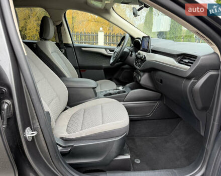 Форд Эскейп 2020 в Киеве на Automoto.ua Серый Форд Эскейп, объемом двигателя 1.5 л и пробегом 124 тыс. км за 14950 $, фото 34 на Automoto.ua