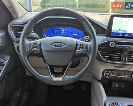 Сірий Форд Ескейп, об'ємом двигуна 2 л та пробігом 46 тис. км за 20900 $, фото 46 на Automoto.ua