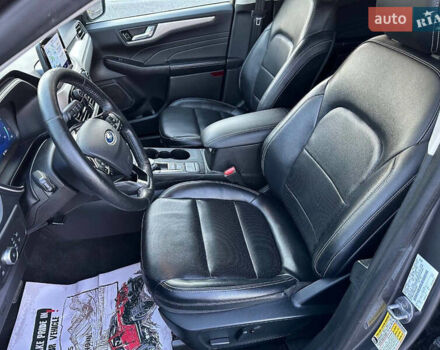 Серый Форд Эскейп, объемом двигателя 0 л и пробегом 156 тыс. км за 16999 $, фото 4 на Automoto.ua