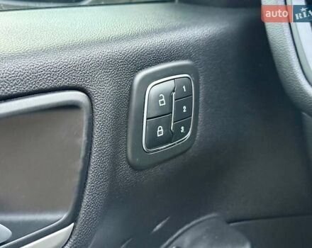 Сірий Форд Ескейп, об'ємом двигуна 1.5 л та пробігом 115 тис. км за 18000 $, фото 23 на Automoto.ua