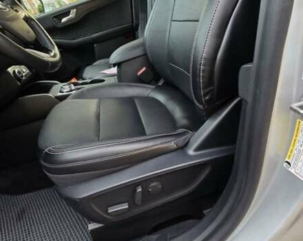 Серый Форд Эскейп, объемом двигателя 2 л и пробегом 40 тыс. км за 19200 $, фото 7 на Automoto.ua