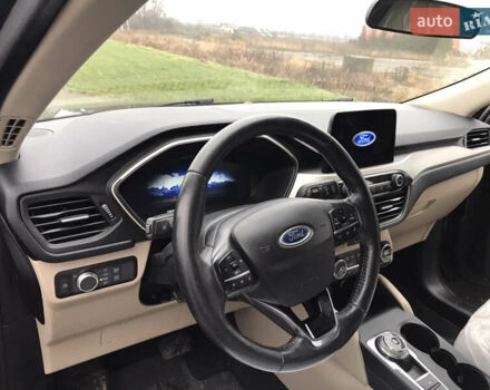 Серый Форд Эскейп, объемом двигателя 2.5 л и пробегом 229 тыс. км за 16800 $, фото 2 на Automoto.ua