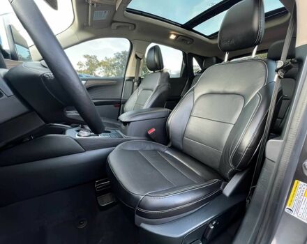 Серый Форд Эскейп, объемом двигателя 2.5 л и пробегом 43 тыс. км за 12000 $, фото 5 на Automoto.ua