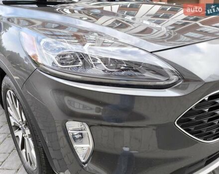 Серый Форд Эскейп, объемом двигателя 2.5 л и пробегом 196 тыс. км за 19950 $, фото 62 на Automoto.ua