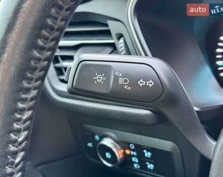 Сірий Форд Ескейп, об'ємом двигуна 1.5 л та пробігом 115 тис. км за 18000 $, фото 21 на Automoto.ua