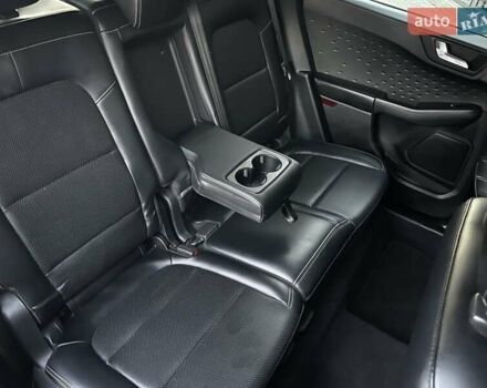 Серый Форд Эскейп, объемом двигателя 1.5 л и пробегом 115 тыс. км за 15500 $, фото 37 на Automoto.ua