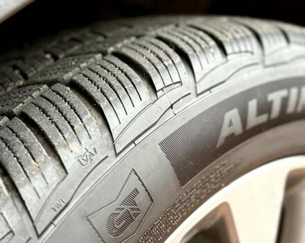 Серый Форд Эскейп, объемом двигателя 2.49 л и пробегом 81 тыс. км за 22990 $, фото 12 на Automoto.ua