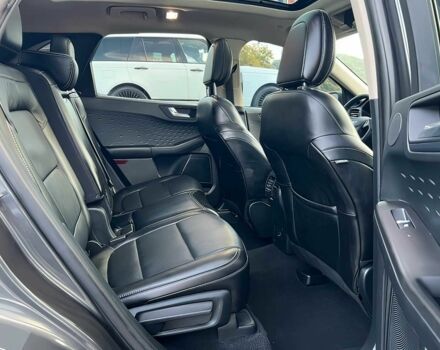 Серый Форд Эскейп, объемом двигателя 2.5 л и пробегом 43 тыс. км за 12000 $, фото 11 на Automoto.ua