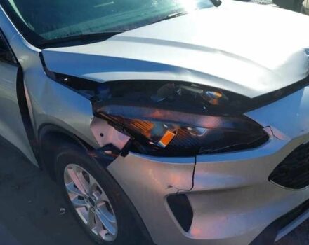 Серый Форд Эскейп, объемом двигателя 1.5 л и пробегом 64 тыс. км за 10500 $, фото 16 на Automoto.ua