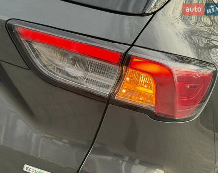 Сірий Форд Ескейп, об'ємом двигуна 1.5 л та пробігом 116 тис. км за 14000 $, фото 27 на Automoto.ua
