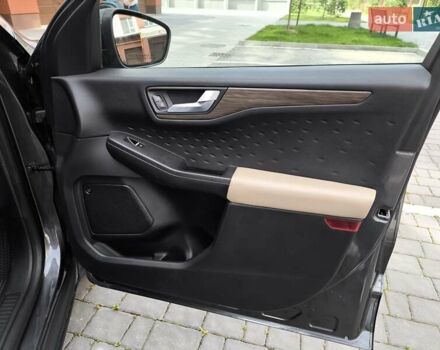 Серый Форд Эскейп, объемом двигателя 2.5 л и пробегом 196 тыс. км за 19450 $, фото 22 на Automoto.ua