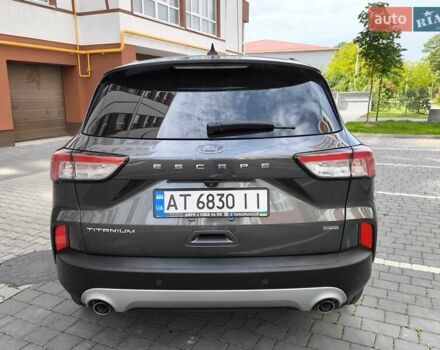 Серый Форд Эскейп, объемом двигателя 2.5 л и пробегом 196 тыс. км за 19450 $, фото 12 на Automoto.ua