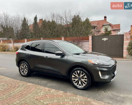 Серый Форд Эскейп, объемом двигателя 2 л и пробегом 51 тыс. км за 18999 $, фото 3 на Automoto.ua