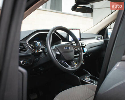 Серый Форд Эскейп, объемом двигателя 1.5 л и пробегом 49 тыс. км за 18600 $, фото 7 на Automoto.ua