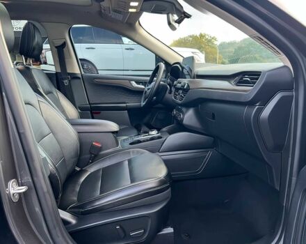 Серый Форд Эскейп, объемом двигателя 2.5 л и пробегом 43 тыс. км за 12000 $, фото 9 на Automoto.ua