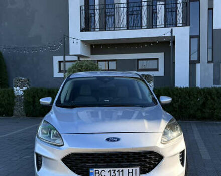 Сірий Форд Ескейп, об'ємом двигуна 1.5 л та пробігом 40 тис. км за 16999 $, фото 1 на Automoto.ua