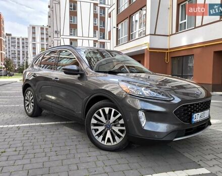 Серый Форд Эскейп, объемом двигателя 2.5 л и пробегом 196 тыс. км за 19950 $, фото 2 на Automoto.ua