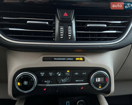 Серый Форд Эскейп, объемом двигателя 1.5 л и пробегом 158 тыс. км за 15750 $, фото 21 на Automoto.ua