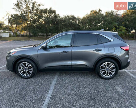 Серый Форд Эскейп, объемом двигателя 0 л и пробегом 156 тыс. км за 16999 $, фото 3 на Automoto.ua