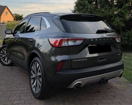 Сірий Форд Ескейп, об'ємом двигуна 2 л та пробігом 108 тис. км за 11500 $, фото 1 на Automoto.ua