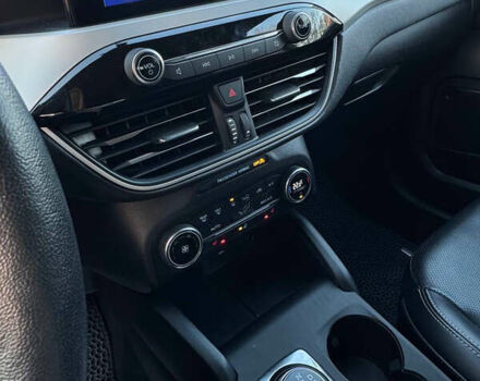 Сірий Форд Ескейп, об'ємом двигуна 2 л та пробігом 201 тис. км за 22000 $, фото 8 на Automoto.ua