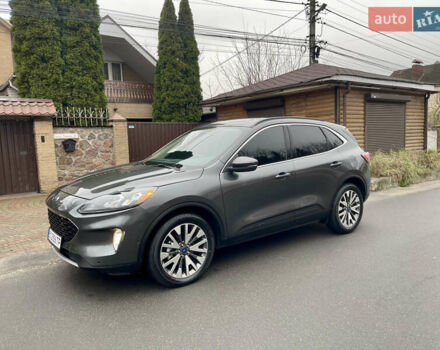 Серый Форд Эскейп, объемом двигателя 2 л и пробегом 51 тыс. км за 18999 $, фото 10 на Automoto.ua