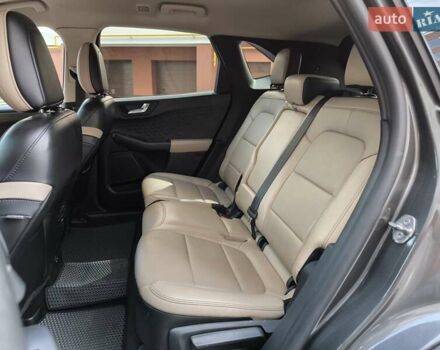 Серый Форд Эскейп, объемом двигателя 2.5 л и пробегом 196 тыс. км за 19950 $, фото 33 на Automoto.ua