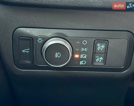 Сірий Форд Ескейп, об'ємом двигуна 1.5 л та пробігом 115 тис. км за 18000 $, фото 22 на Automoto.ua